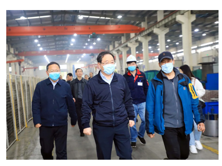 省经信厅牛弩韬厅长一行莅临金莎9001zz以诚为本调研